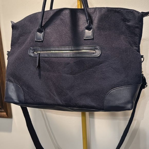 DSW blue duffel weekender bag EUC - Picture 2 of 12